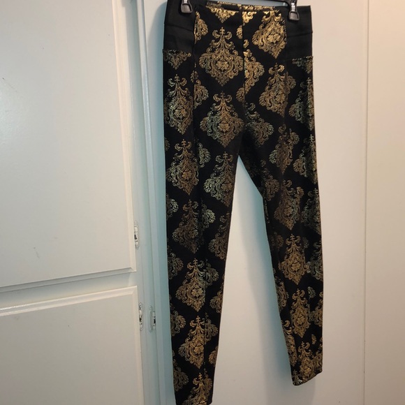 Connection 18 Pants - Connection gold leggings